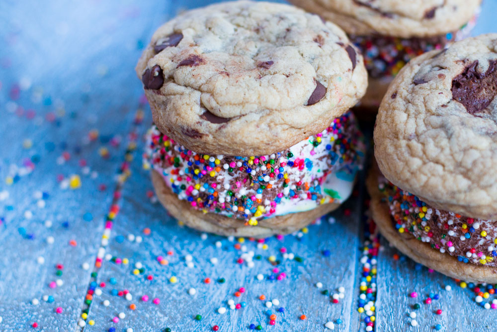 Yummy chocolate chip cookies are the bread of these sandwiches.