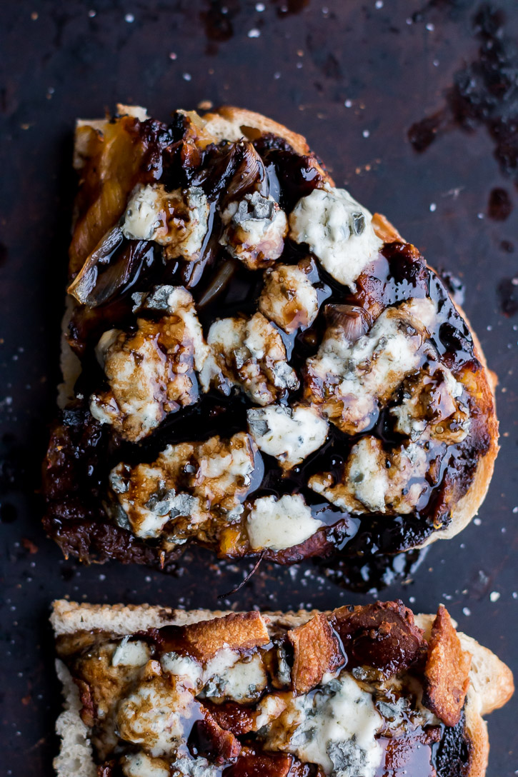 Roasted balsamic acorn squash is addicting enough, but used in an Acorn Squash, Bacon, and Blue Cheese Sandwich it’s even more amazing, especially if you’ve been missing BLTs in the winter months. | www.megiswell.com