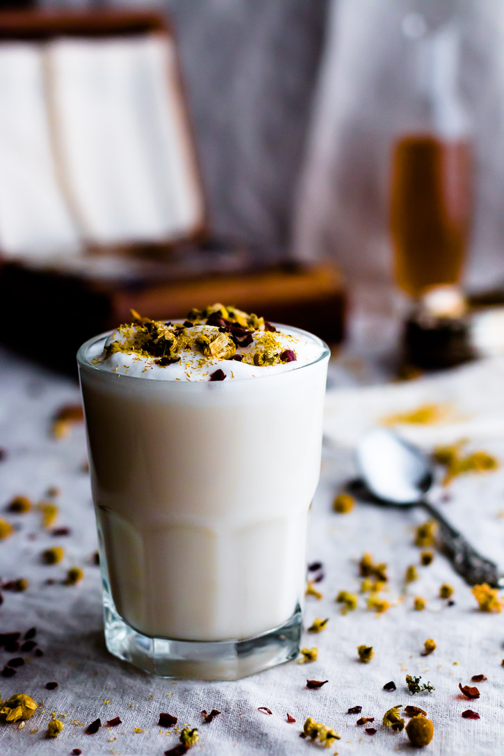 This Rosehip Chamomile Tea Latte is a floral and herbal twist on the London Fog. It’s meant to soothe and calm the body and mind, making it perfect for dreary weather snuggle time! | www.megiswell.com